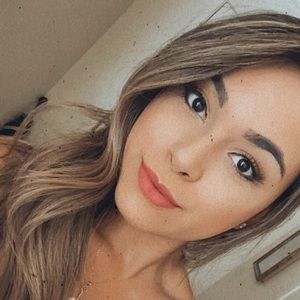 Meet your Posher, Magaly